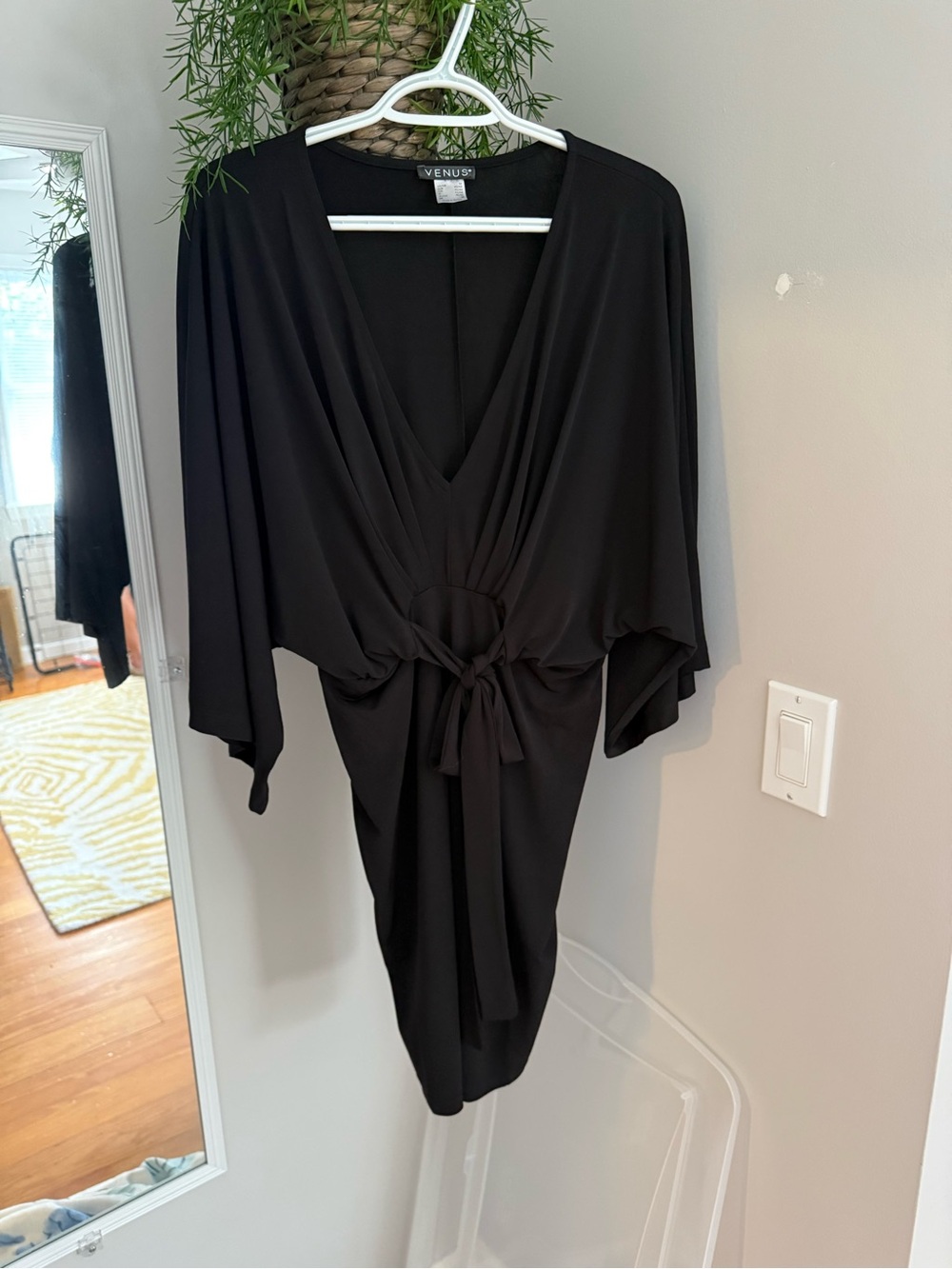 VENUS Black Tie-Front V-Neck Dress